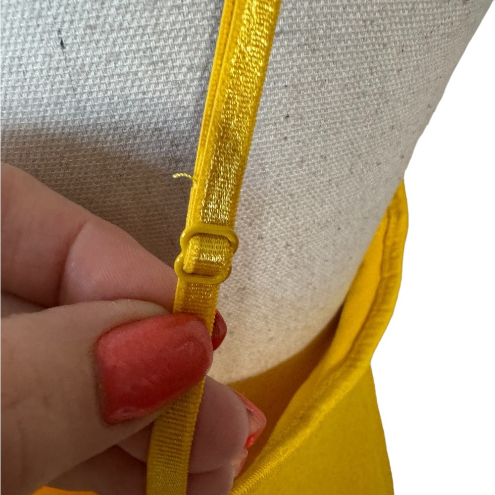 NWT Pretty YELLOW Adjustable Tank/Cami LARGE #W - Picture 3 of 7